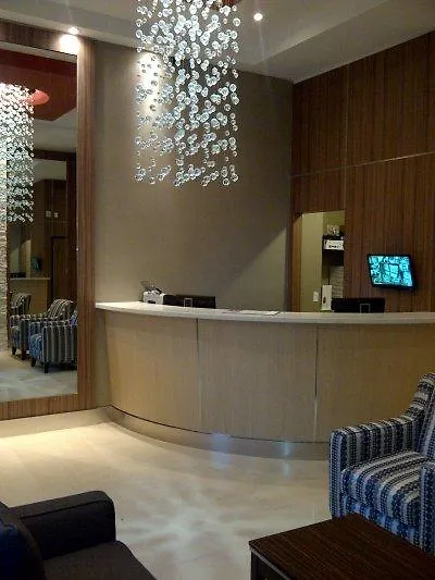 Comfort Inn Toronto City Centre מלון