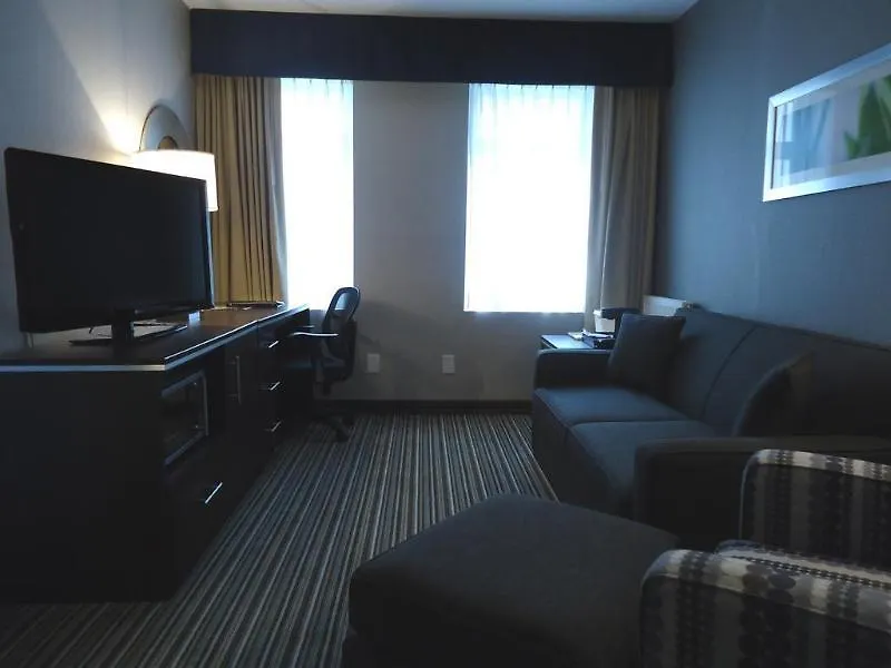 *** מלון Comfort Inn Toronto City Centre קנדה