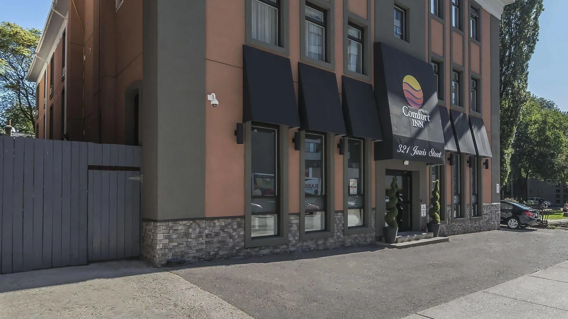 Comfort Inn Toronto City Centre מלון