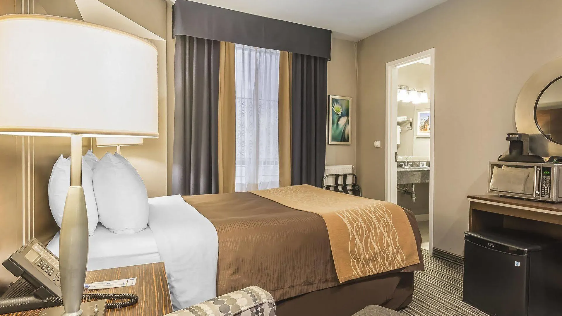 Comfort Inn Toronto City Centre קנדה