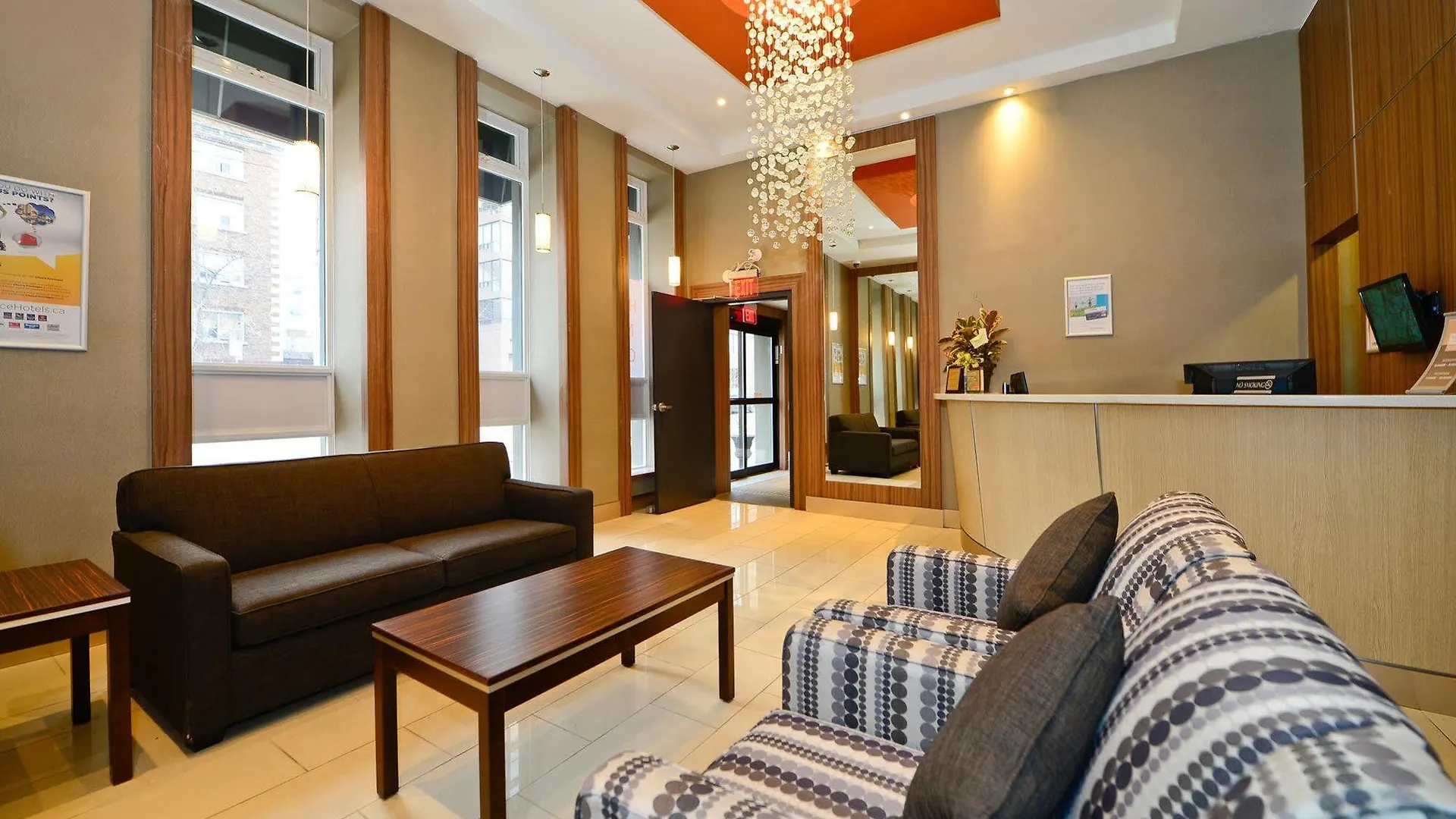 מלון Comfort Inn Toronto City Centre