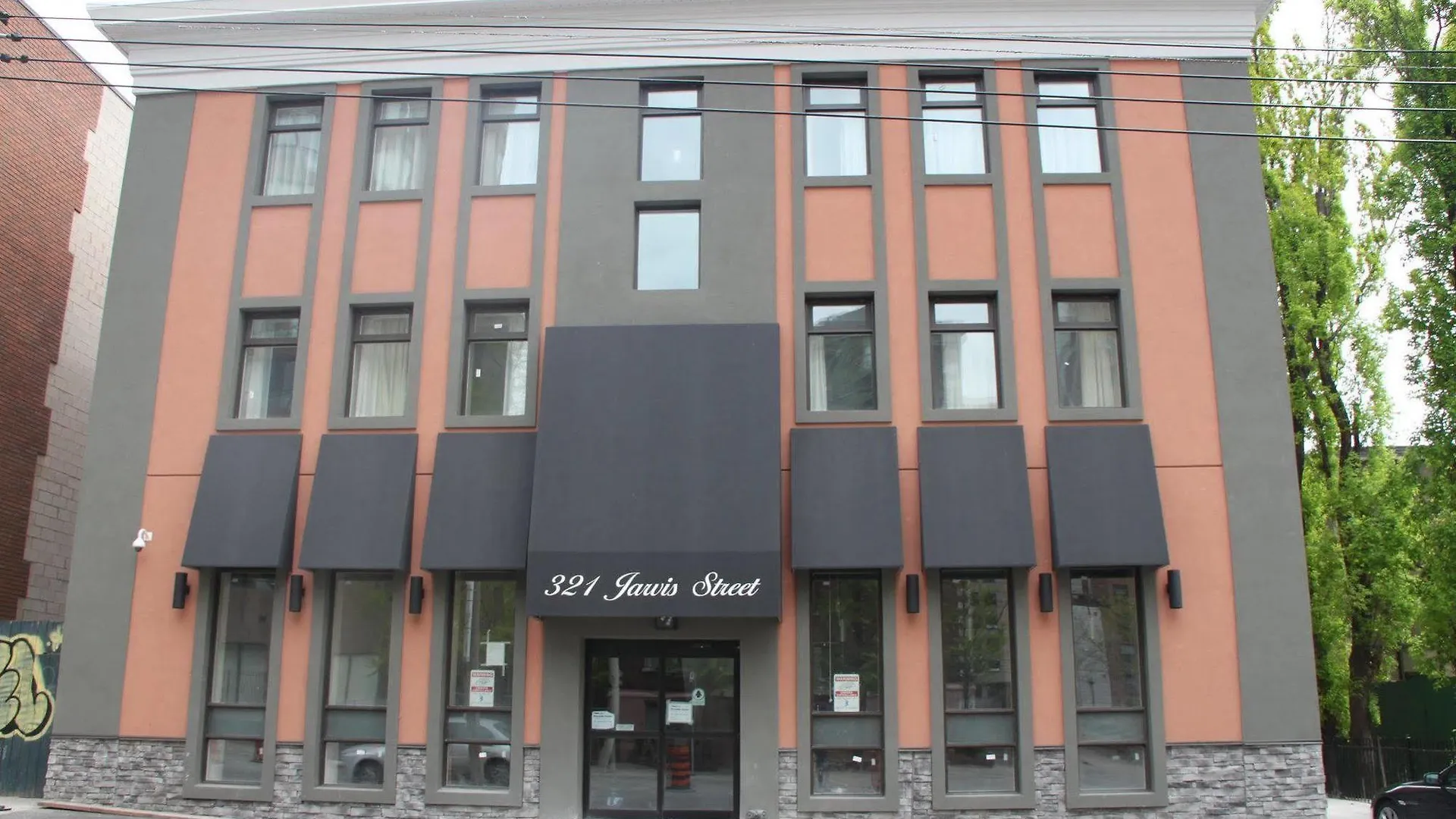Comfort Inn Toronto City Centre Hotel