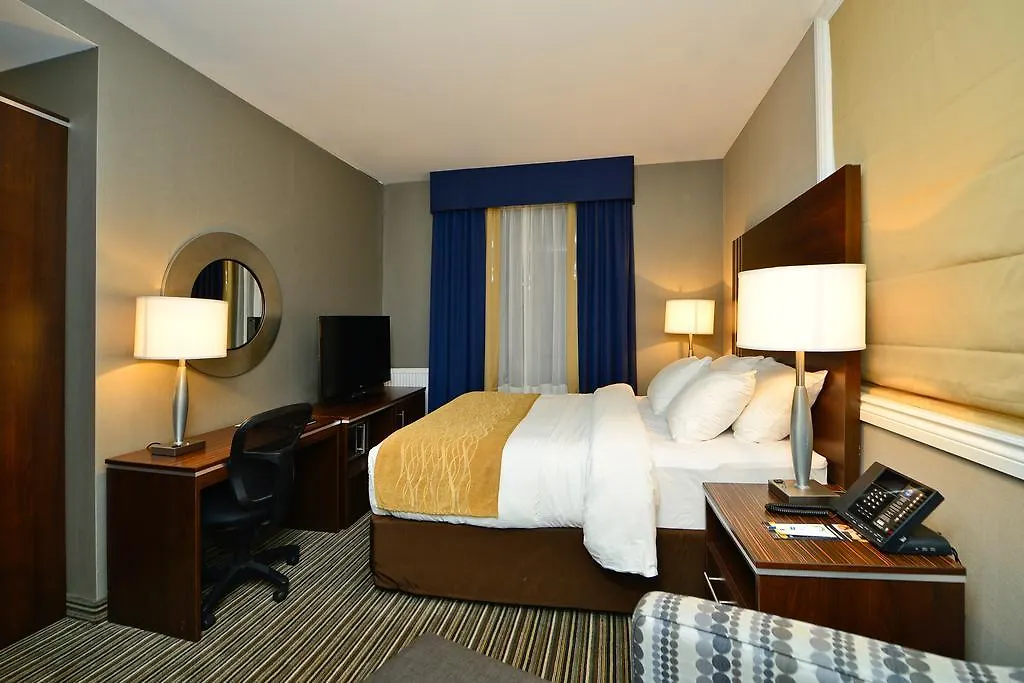 *** Hotel Comfort Inn Toronto City Centre Canada
