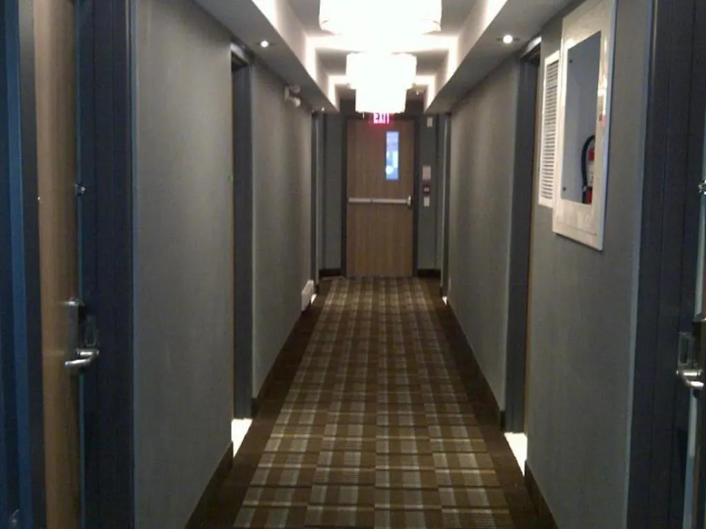 Comfort Inn Toronto City Centre Hotel