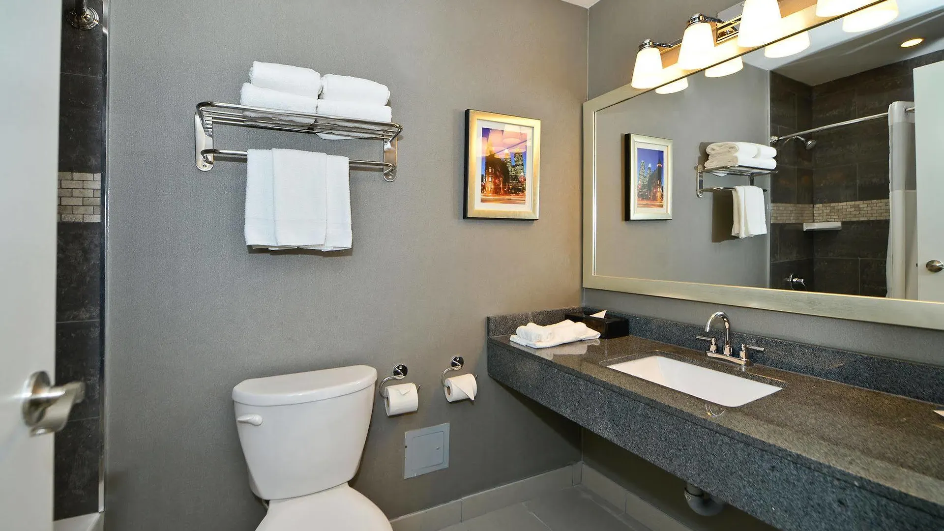 Comfort Inn Toronto City Centre